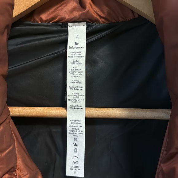 Lululemon Cloudscape jacket 4 - Picture 8 of 9